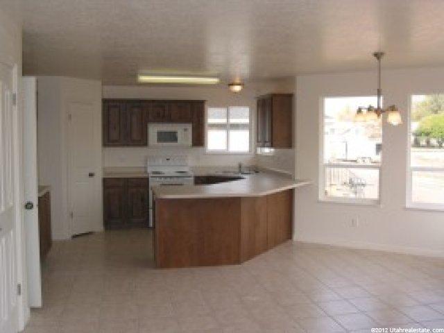 675 S 600 E, Layton, UT 84041 — photo 4
