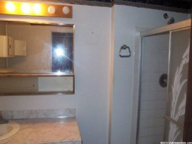 129 E Diamond St, Layton, UT 84041 — photo 6