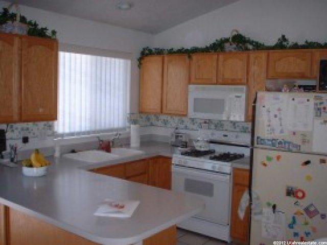 1327 Bridgeview Dr, Layton, UT 84041 — photo 4