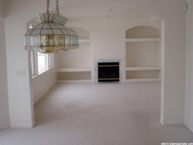 15366 Silverpoint Cir, Bluffdale, UT 84065 — photo 4