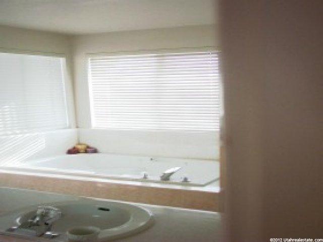 883 W 960 N, Clinton, UT 84015 — photo 8