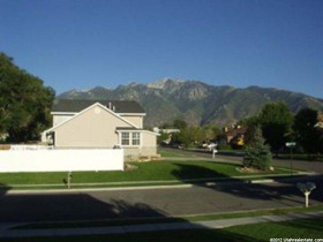 10802 Meadow River Dr, Sandy, UT 84070 — photo 4