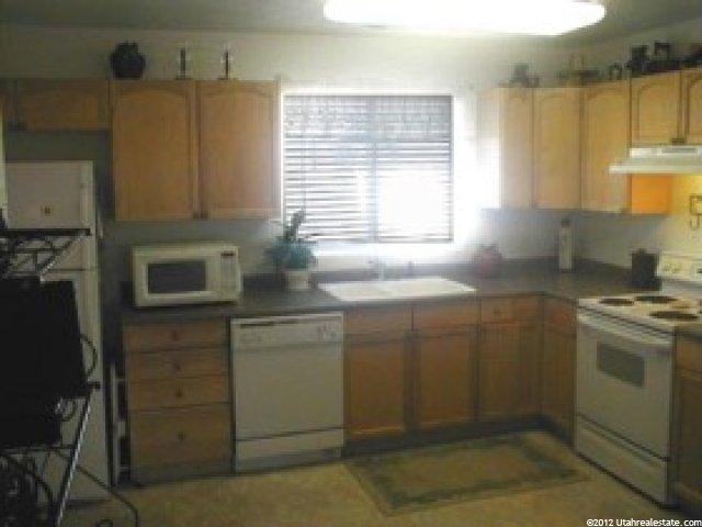 858 Chartres Ave, Sandy, UT 84070 — photo 2