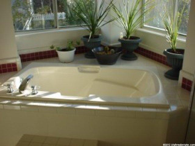 2189 N 1950 E, Layton, UT 84040 — photo 4