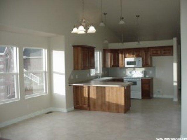 2354 N 2845 W, Clearfield, UT 84015 — photo 4