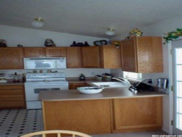 5483 Midland Dr, Roy, UT 84067 — photo 2