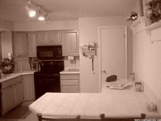 958 Cedar Terrace Dr, Sandy, UT 84094 — photo 3
