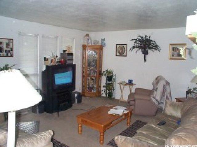 986 N 2075 W, Farr West, UT 84404 — photo 4