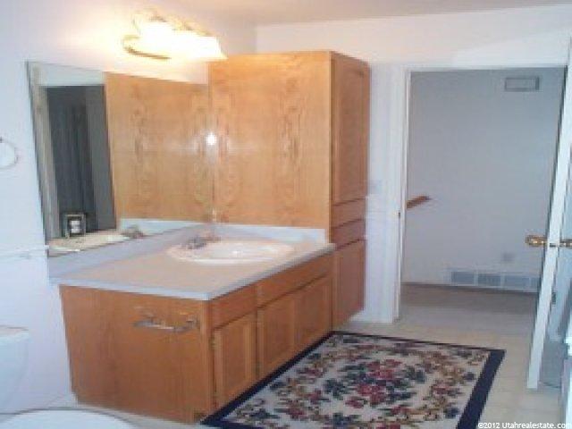 4194 S 2725 W, Roy, UT 84067 — photo 4