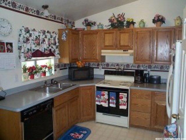 5709 S 4050 W, Roy, UT 84067 — photo 7
