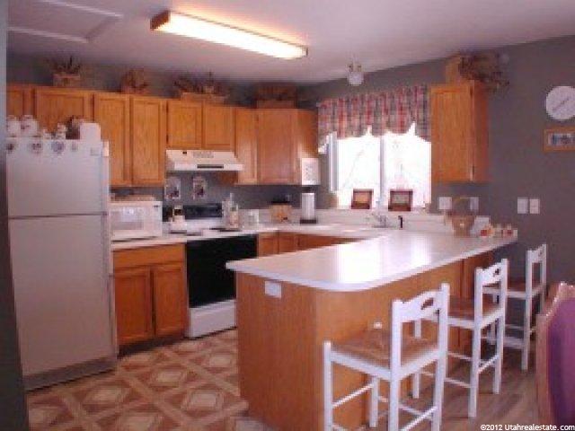 580 Lewis And Clark Dr, Centerville, UT 84014 — photo 2