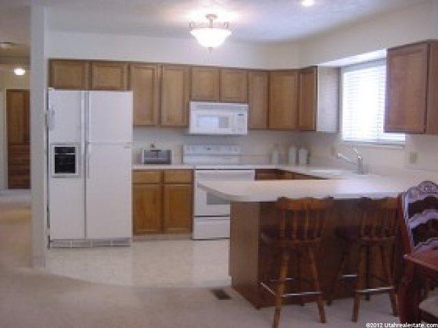 28 W 3450 S, Bountiful, UT 84010 — photo 3