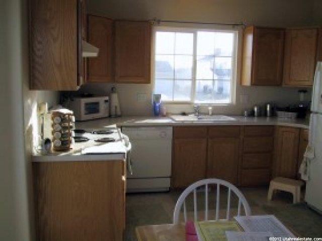 2392 W 2300 N, Clinton, UT 84015 — photo 3