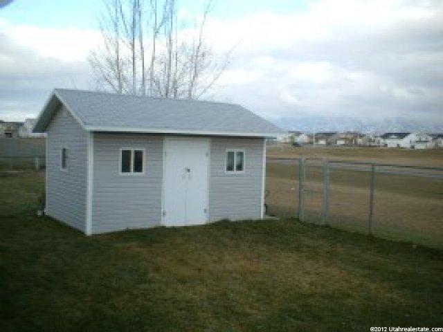 1332 N 2725 W, Layton, UT 84041 — photo 3