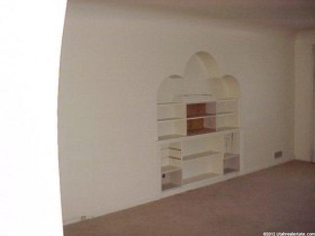 65 N Center St, Hyrum, UT 84319 — photo 2