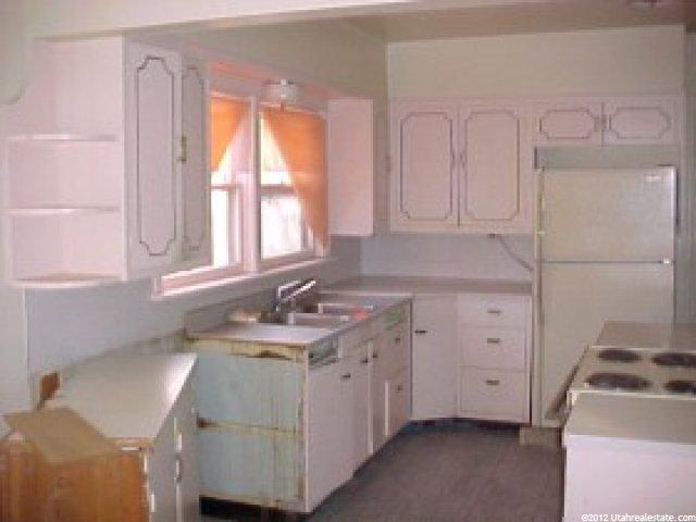 65 N Center St, Hyrum, UT 84319 — photo 3