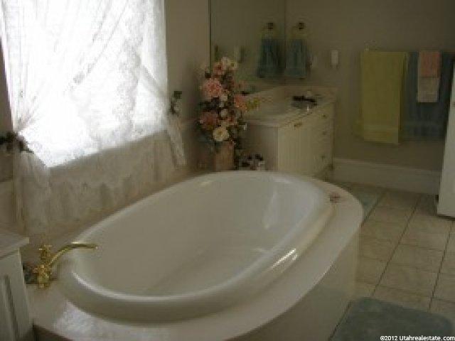 402 E 12000 S, Draper, UT 84020 — photo 8