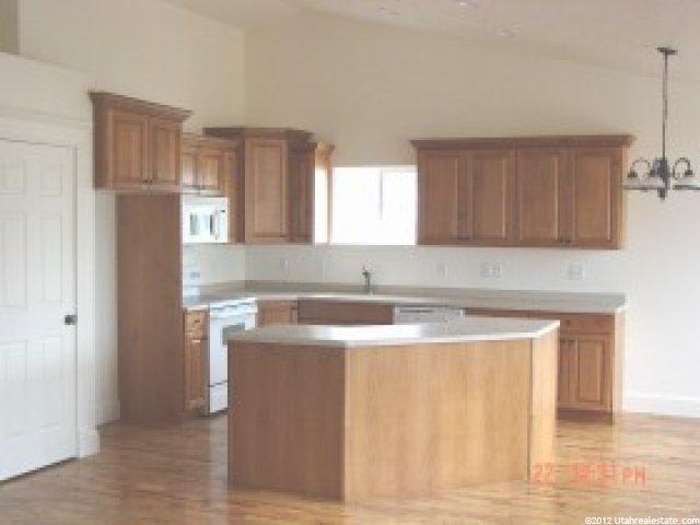3915 Turnberry Dr, Syracuse, UT 84075 — photo 2