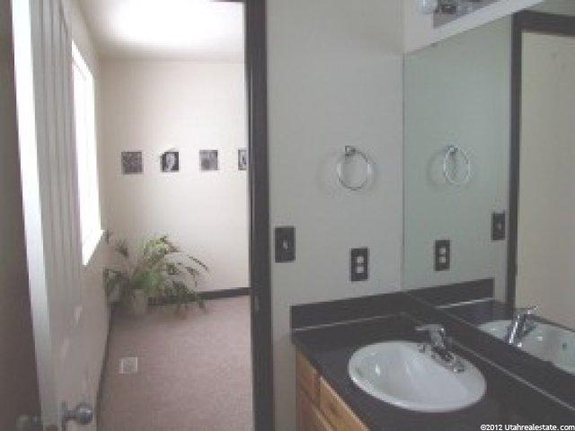 1702 N 2400 W, Clinton, UT 84015 — photo 4
