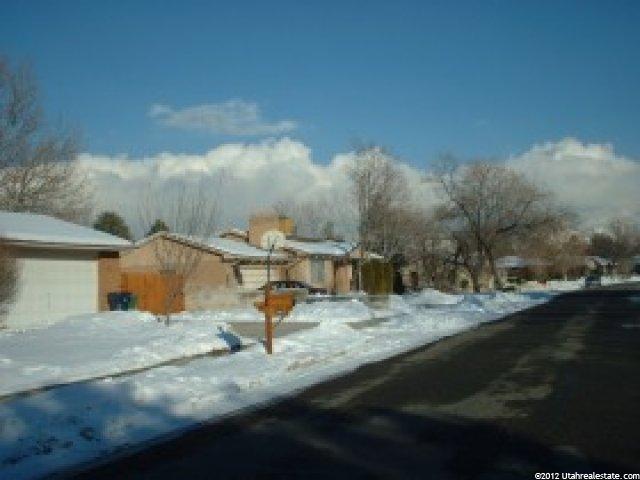 460 Howard Dr, Sandy, UT 84070 — photo 2