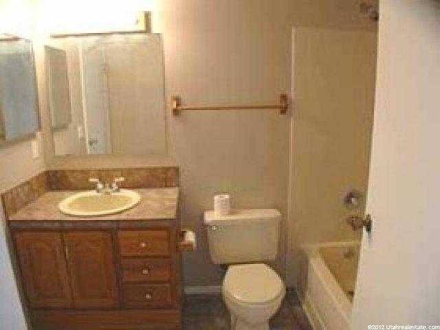 590 W 1950 N, Centerville, UT 84014 — photo 5