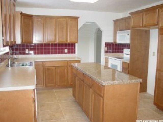 1614 Royal Oak Cir, Sandy, UT 84092 — photo 3