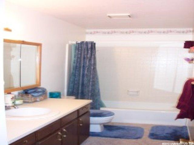 677 W 2350 N, Layton, UT 84041 — photo 6