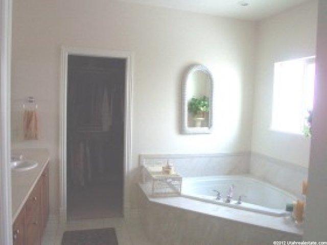 210 Rose Anne Cir, Pleasant View, UT 84414 — photo 3