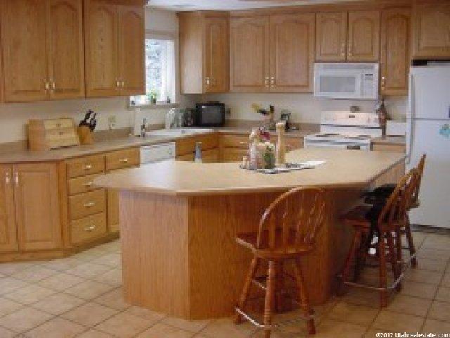 236 Cascade Park Dr, Sandy, UT 84070 — photo 2