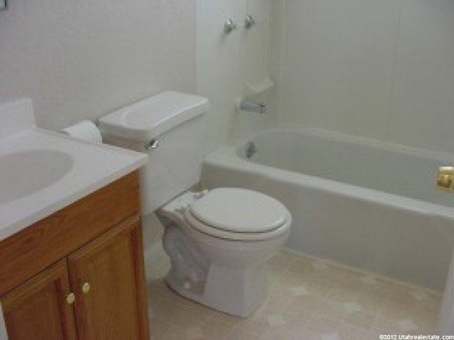 1769 N 2850 W, Clinton, UT 84015 — photo 4