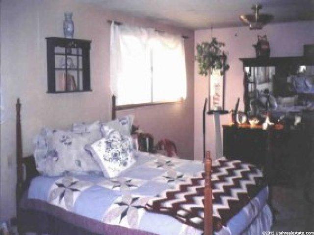 574 E 350 S, Clearfield, UT 84015 — photo 4