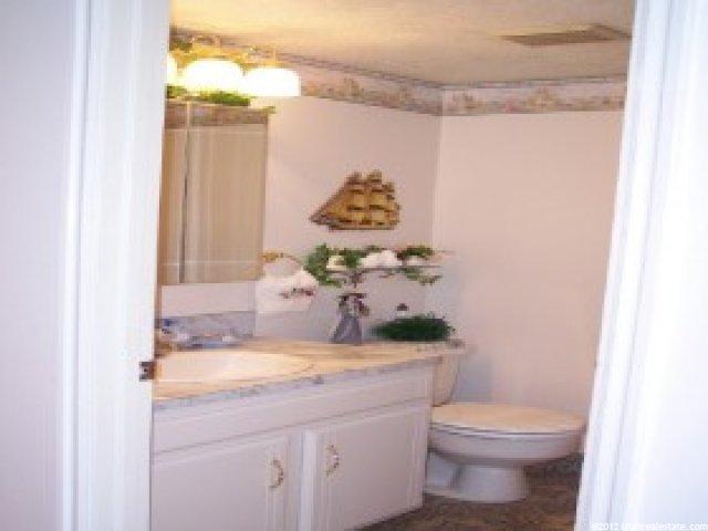 90 E 735 S, Centerville, UT 84014 — photo 2