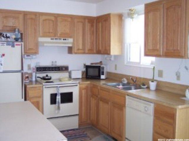 90 E 735 S, Centerville, UT 84014 — photo 3