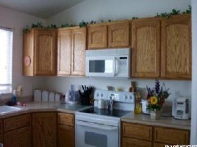 2464 W 2375 N, Clinton, UT 84015 — photo 4
