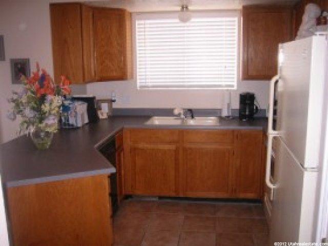 753 Windflower Ln, Sandy, UT 84070 — photo 2