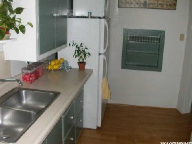 1105 S State St, Clearfield, UT 84015 — photo 2