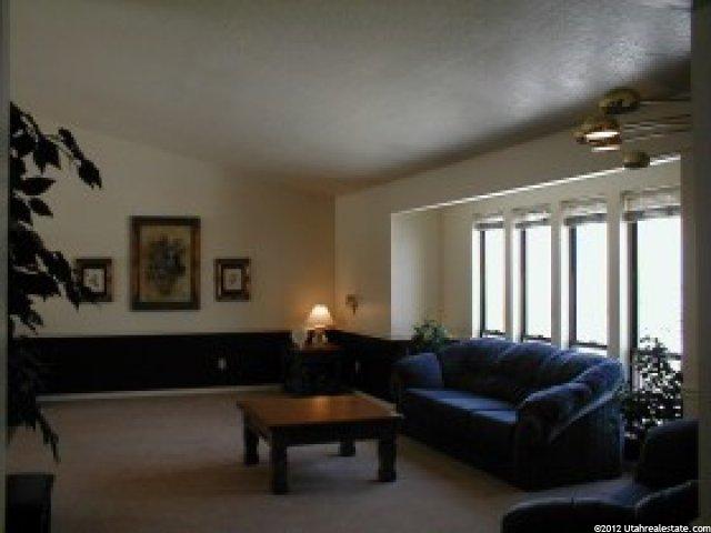 2640 Summerwood Dr, Layton, UT 84040 — photo 2