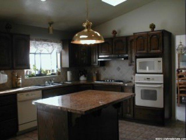 2640 Summerwood Dr, Layton, UT 84040 — photo 4