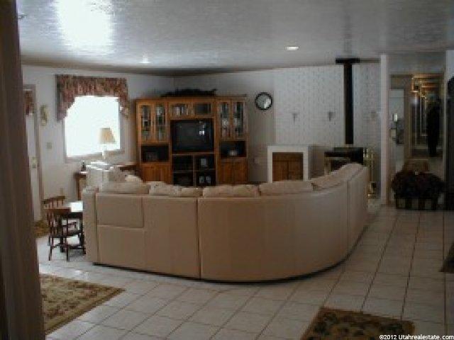 625 E South Weber Dr, South Weber, UT 84405 — photo 3