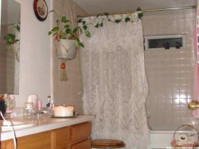 72 S Cooley St, Grantsville, UT 84029 — photo 8