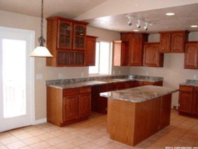 1992 N 3000 W, Clinton, UT 84015 — photo 3