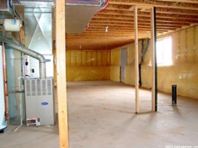 1992 N 3000 W, Clinton, UT 84015 — photo 4