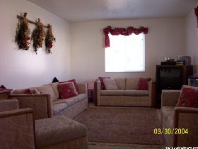 8860 S 60 E, Sandy, UT 84070 — photo 2