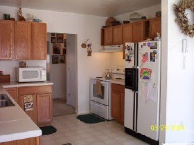 8860 S 60 E, Sandy, UT 84070 — photo 3