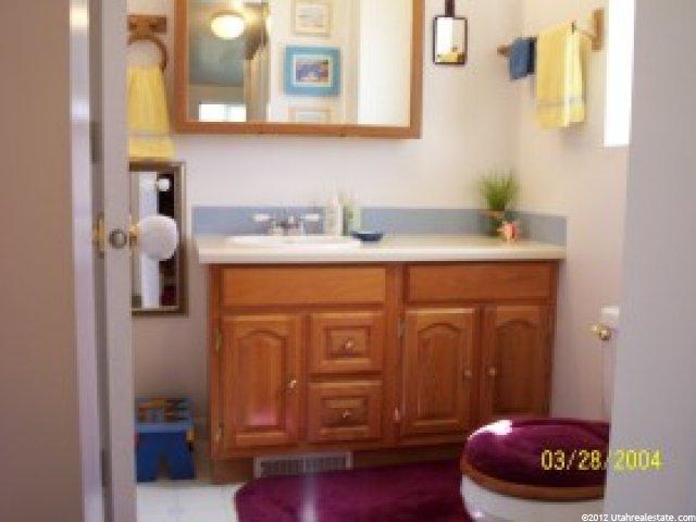 8860 S 60 E, Sandy, UT 84070 — photo 5