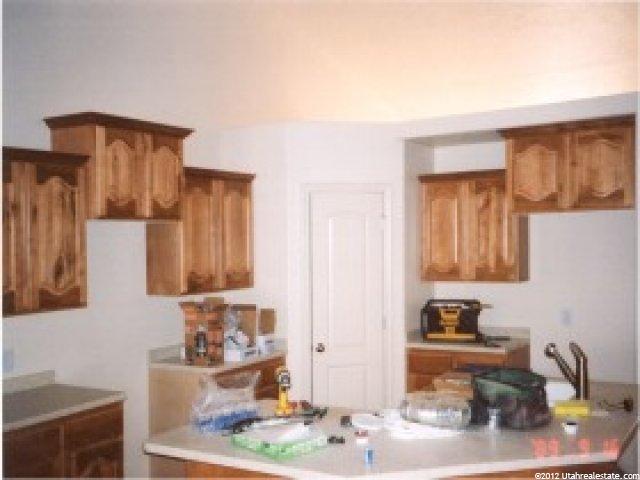 721 Enchanted Dr, Midvale, UT 84047 — photo 2