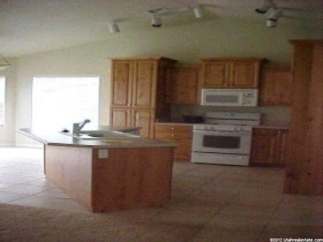 245 N 2450 E #202, St. George, UT 84790 — photo 2