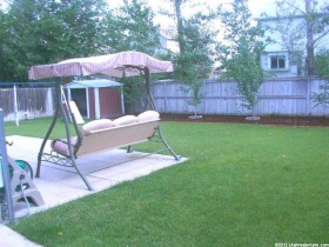 5679 Sunview Dr, Kearns, UT 84118 — photo 2