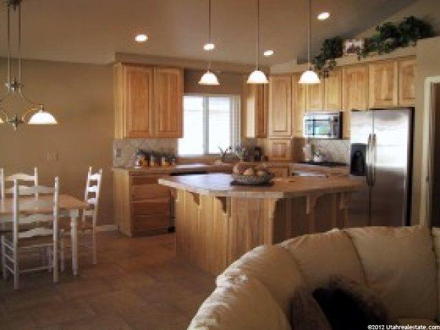 659 S 125 W, Layton, UT 84041 — photo 2