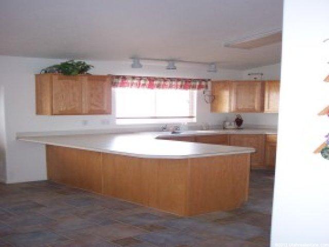 2431 W 2450 N, Clinton, UT 84015 — photo 5